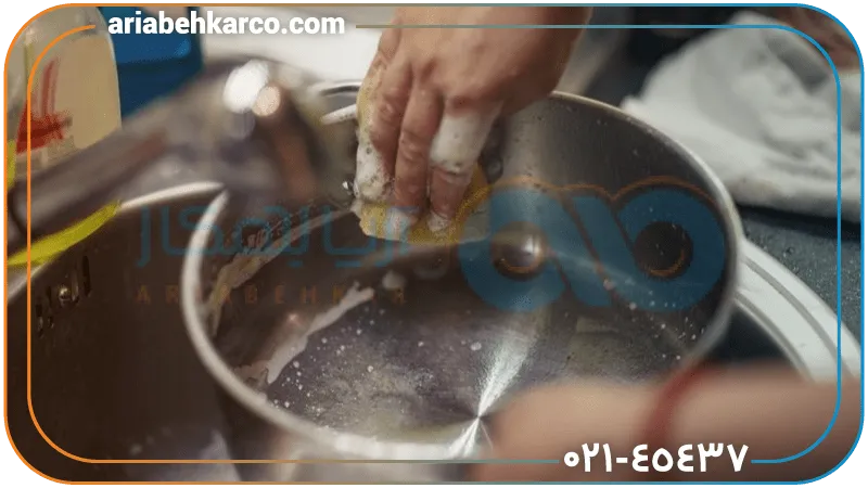 علت سیاه شدن داخل زودپز چدنی